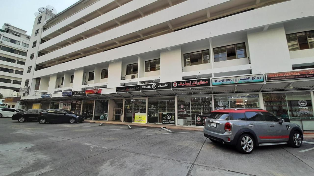City Plaza Nana Hotel Бангкок Экстерьер фото