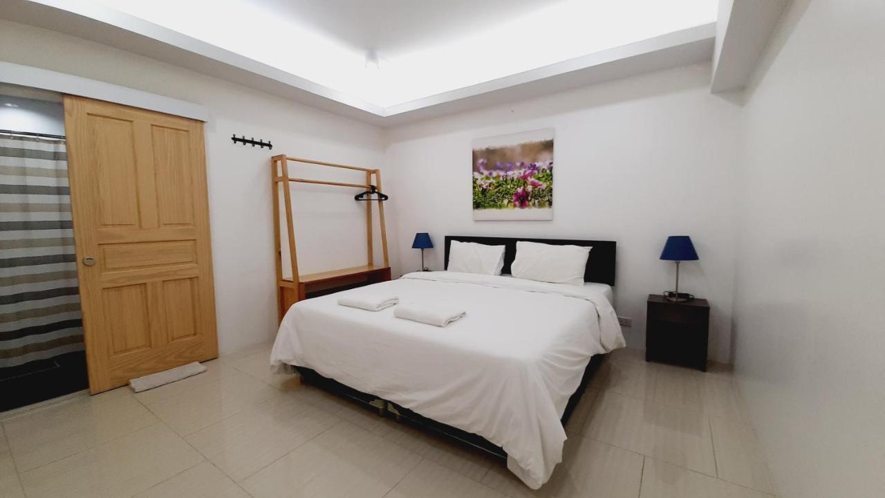 City Plaza Nana Hotel Бангкок Экстерьер фото