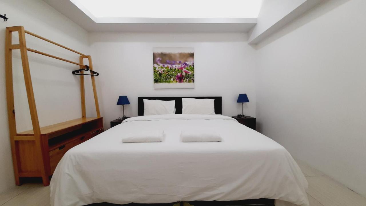 City Plaza Nana Hotel Бангкок Экстерьер фото