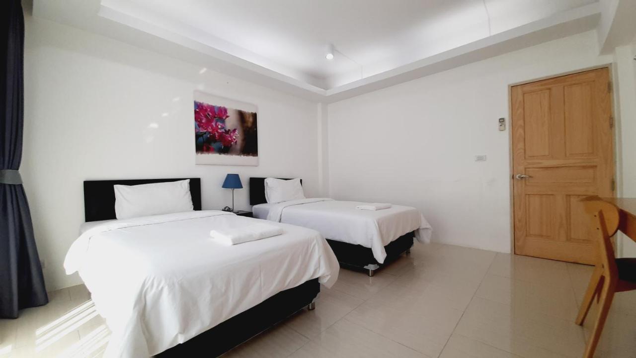 City Plaza Nana Hotel Бангкок Экстерьер фото